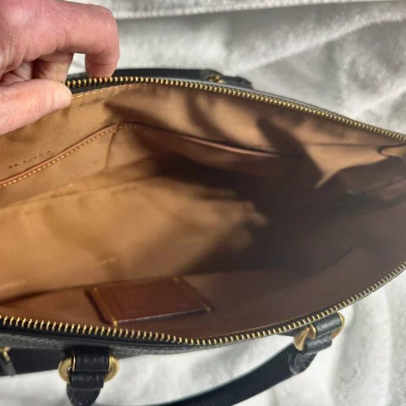 Coach Cara satchel. LOW PRICE because of NO crossbody strap.  Fast shipper. - Picture 6 of 7